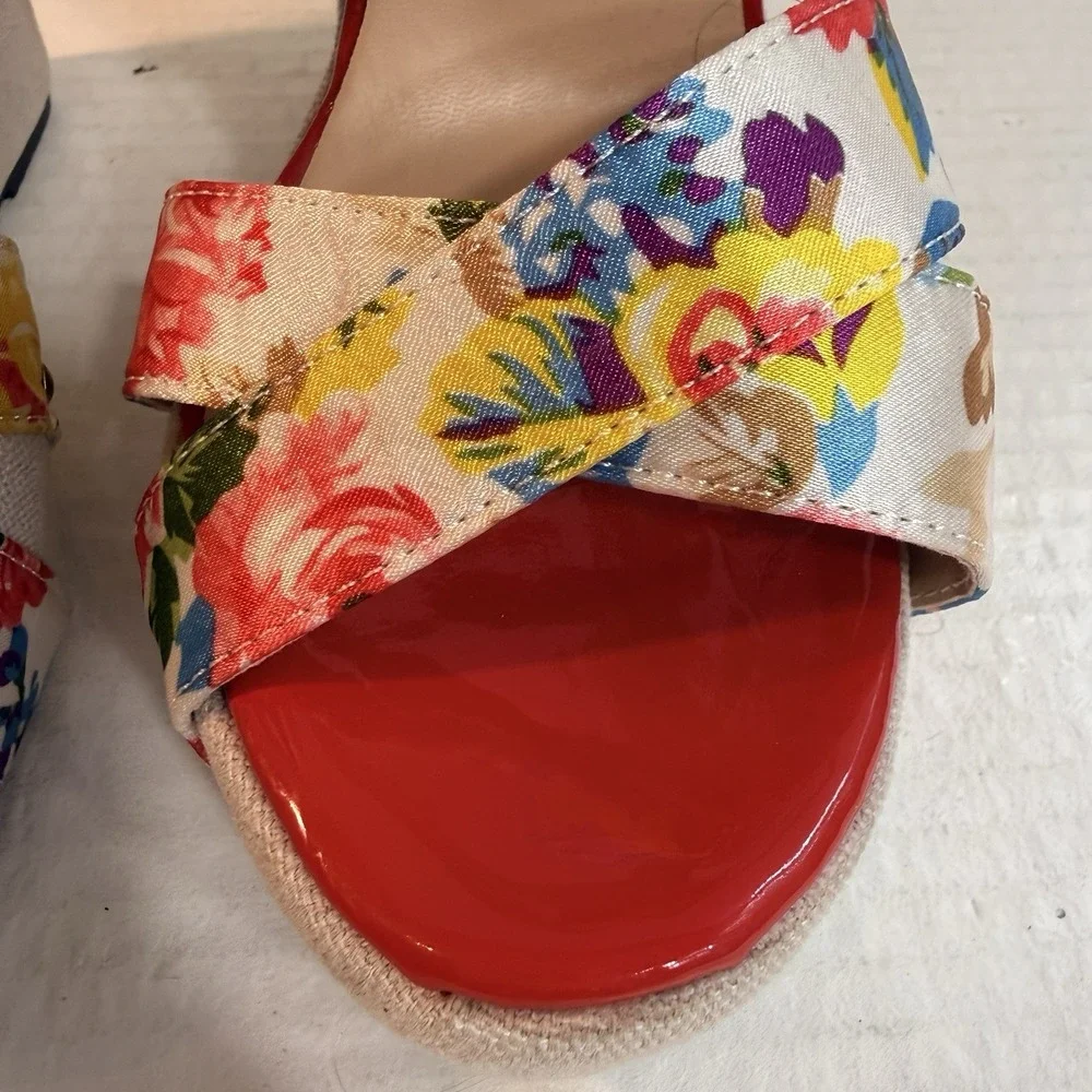 Women's Size 41 Sandals Platform Wedges Floral Print Satin Buckle Straps Ladies